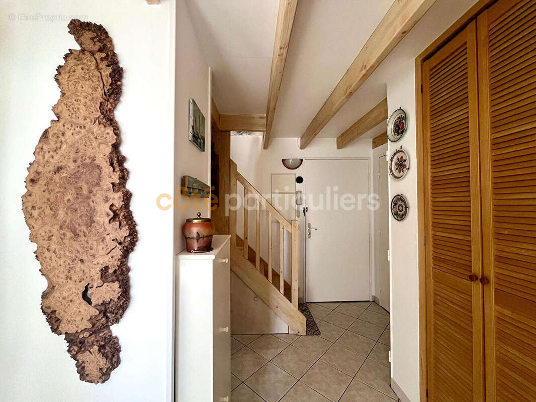 Appartement duplex avec aperçu mer . Résidence sécurisée - photo 7