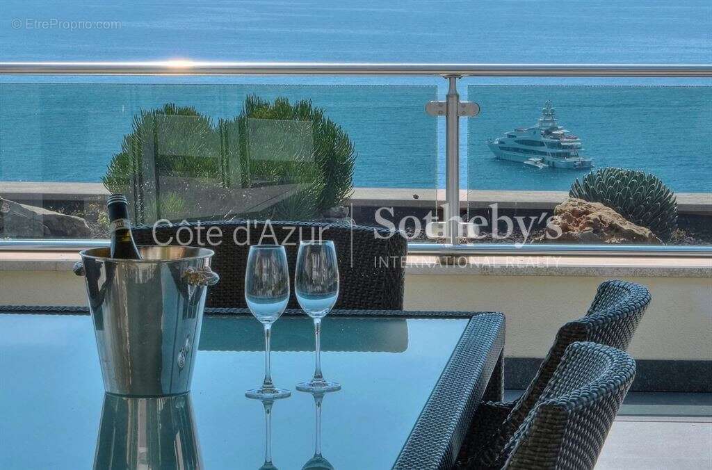 Appartement à ROQUEBRUNE-CAP-MARTIN