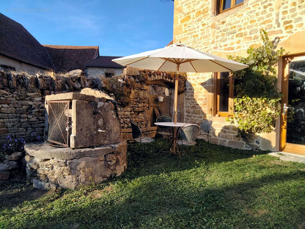 Maison à PARAY-LE-MONIAL