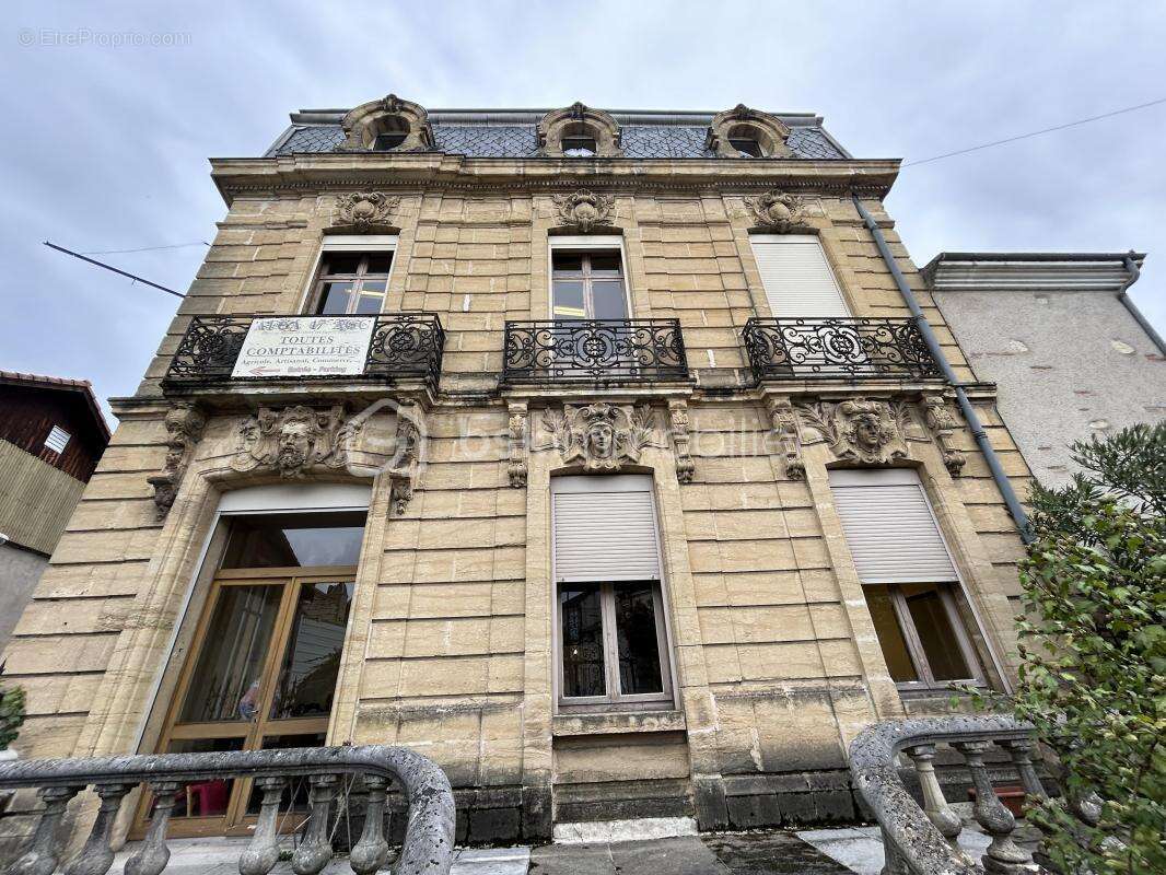 Ensemble immobilier - bureau ou habitation - parking - annexe - photo 2