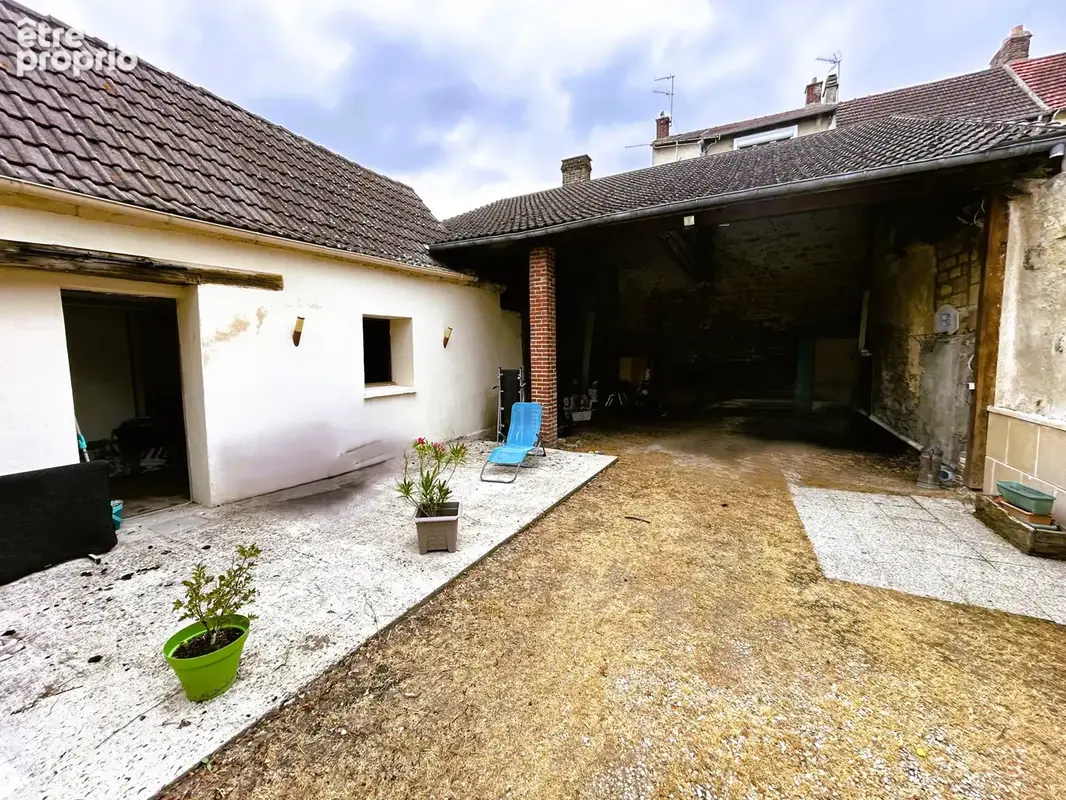 Maison ancienne proche centre ville 4 chambres avec garage/preau et dependance - photo 2