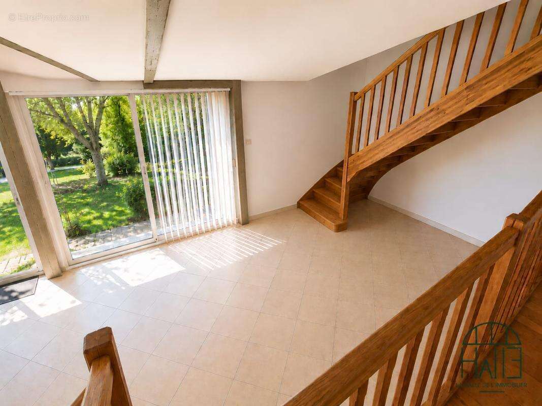 Maison 143 m² à La Coquille  - photo 4