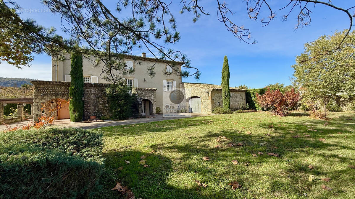 Maison à LA ROCHE-DE-GLUN