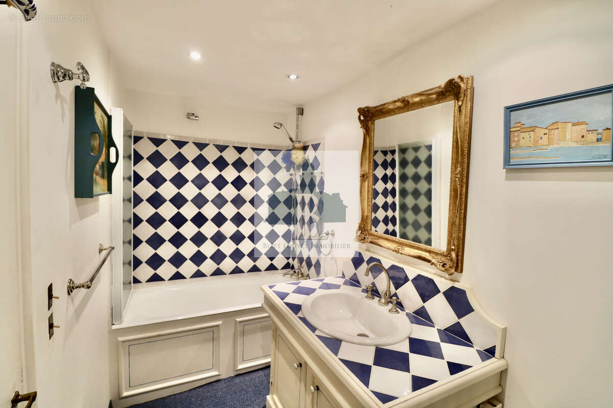 Rare Studio à Saint-Tropez, au calme - photo 6