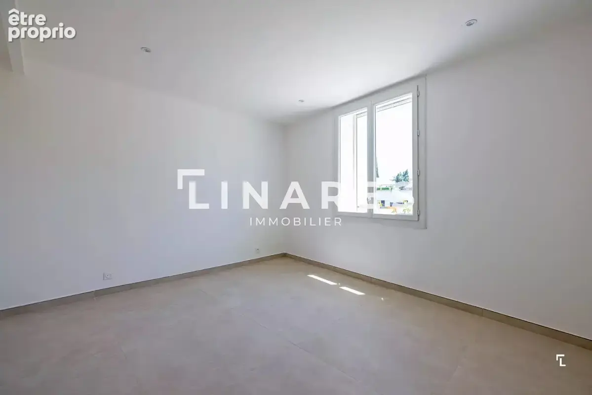DIVINE IDYLLE - Maison de 147 m2 Parking et Terrasse - 13011 Marseille - Eoures - Les Camoins - photo 12