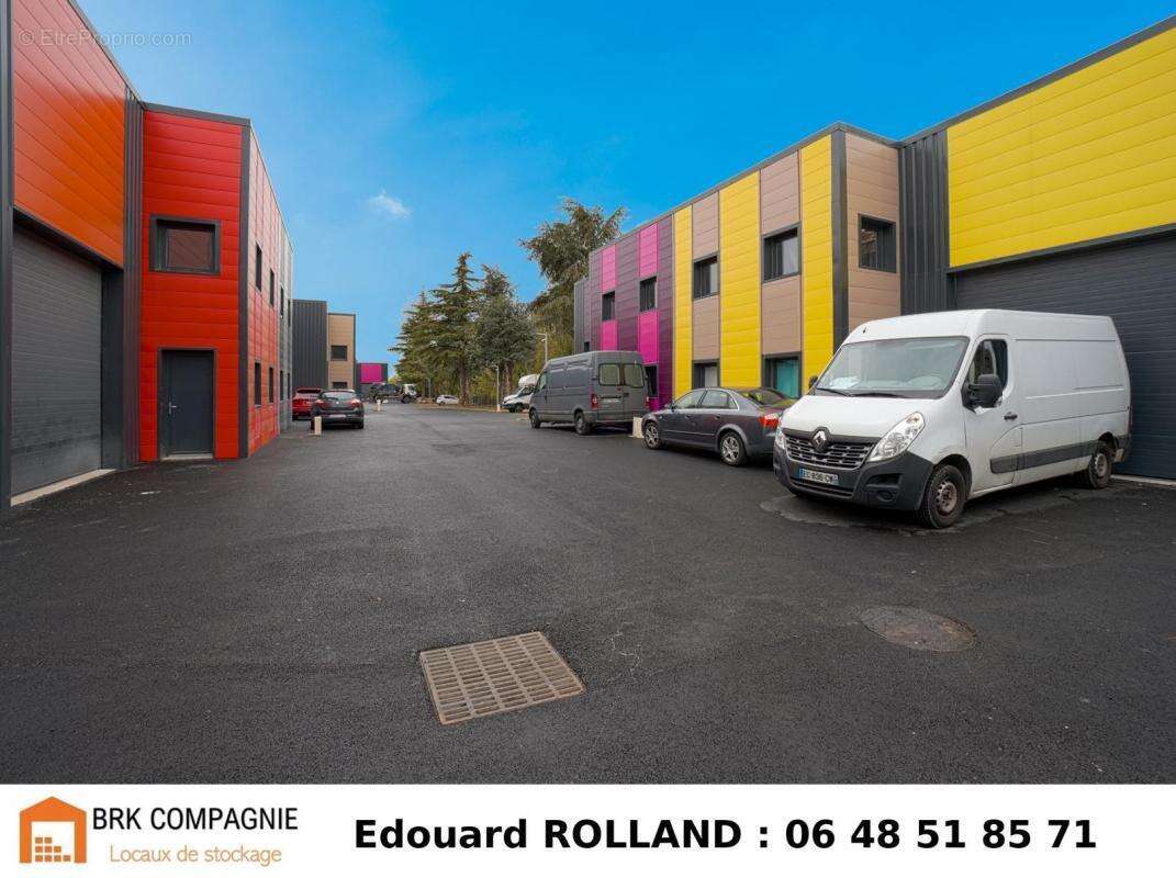 180 m² / 230 983 euros / Activité / Stockage / Site gardienné - photo 2