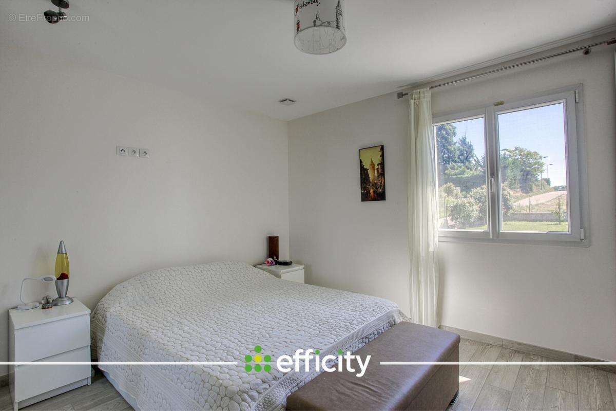 Maison à CHASSE-SUR-RHONE