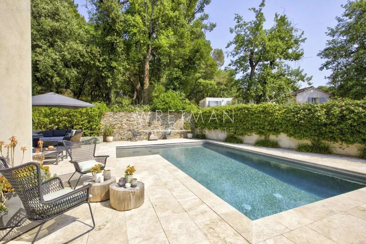 Maison à VALBONNE