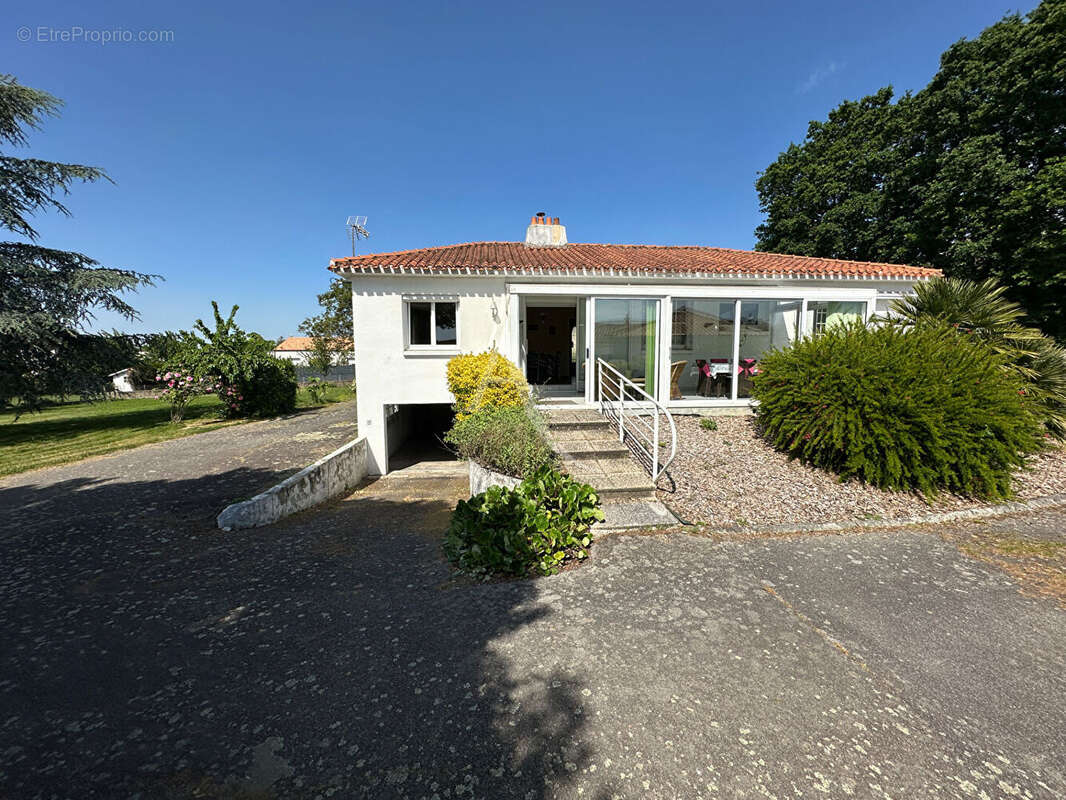 Maison à AIZENAY