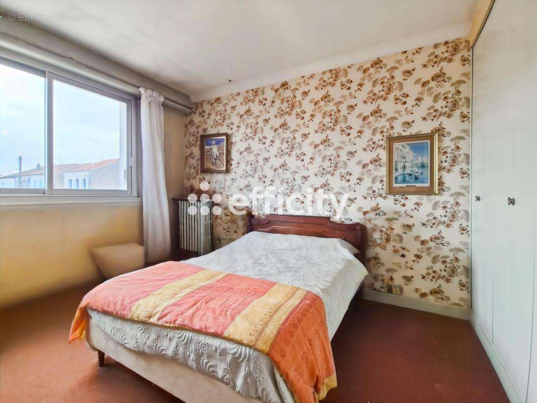 Maison 211 m² à Rochefort  - photo 7