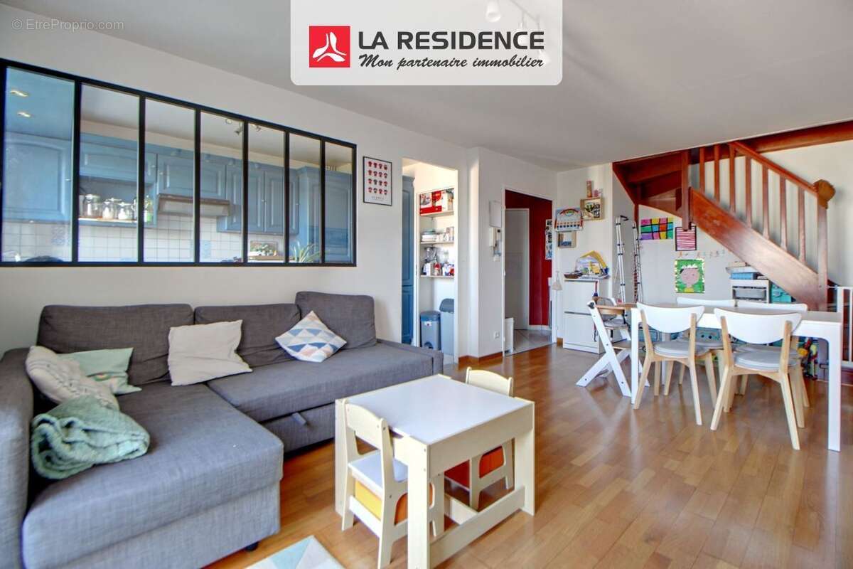 Appartement à VERNEUIL-SUR-SEINE