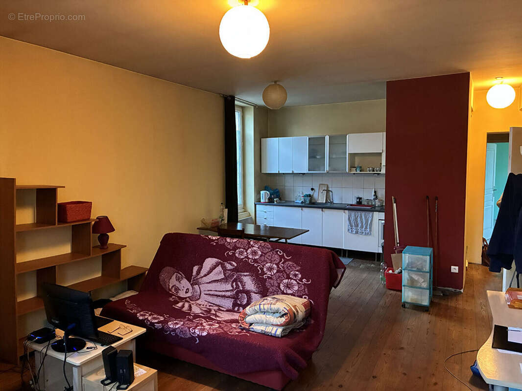 Appartement à MARENNES