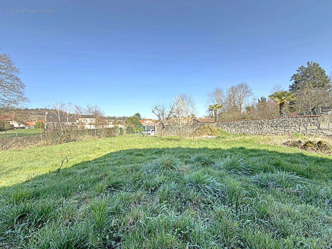 Terrain à HERMONVILLE