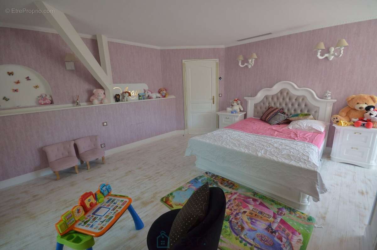 Maison à BOISSISE-LE-ROI