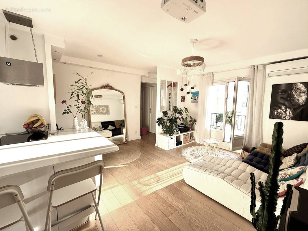 Appartement à MARSEILLE-8E