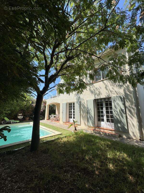 Maison à HYERES
