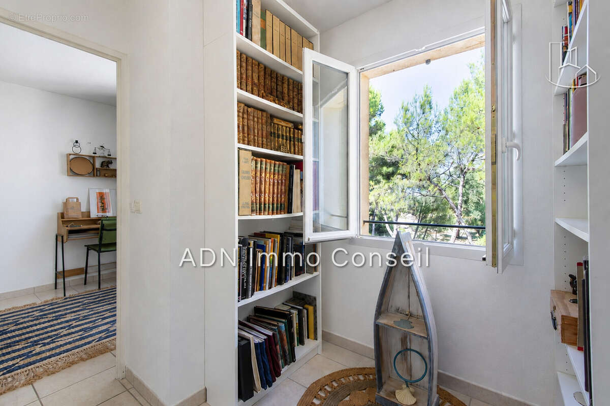 Maison 109 m² à Mallemort  - photo 6