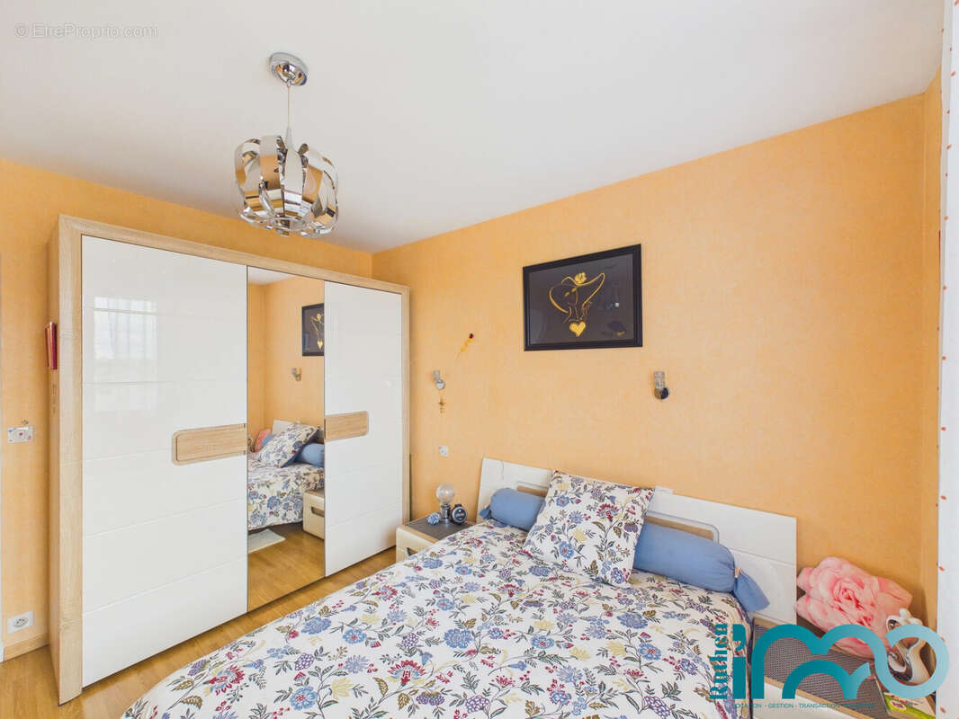 Appartement 78 m² à Rodez  - photo 7