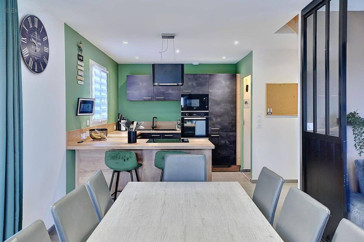 Maison à BELLEVILLE