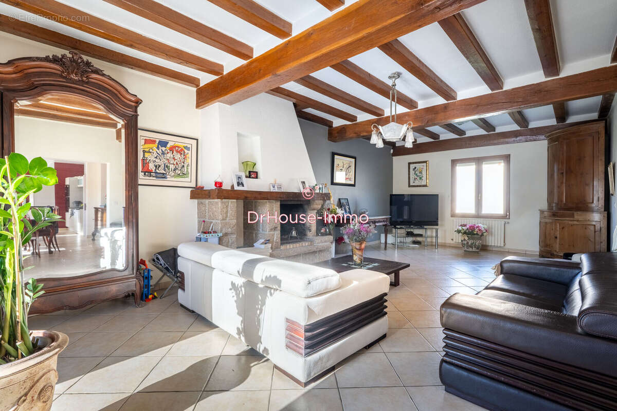 Maison à VAUX-SUR-SEINE