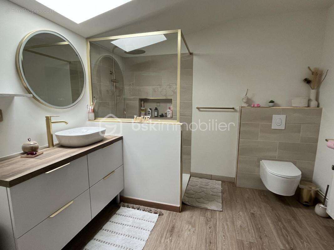 Niort Surimeau - propriété 350 m² habitable - photo 12