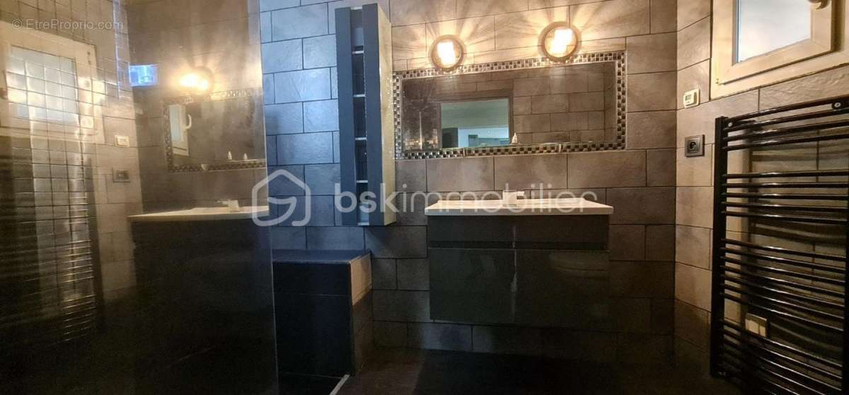 Appartement à ALLEVARD