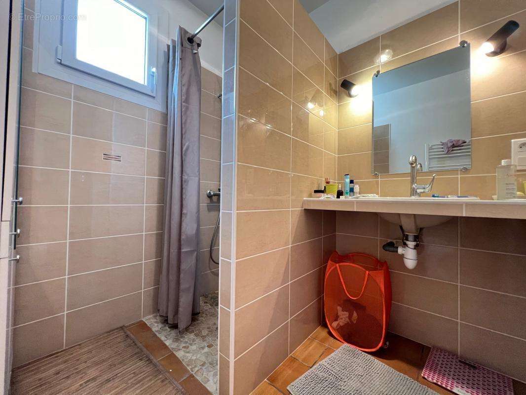 Maison à LES MATHES