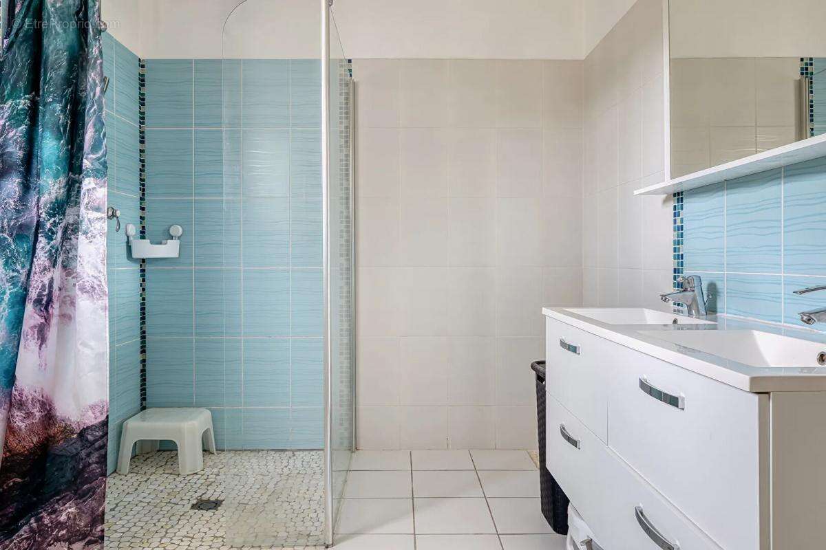 Maison à SAINT-ETIENNE-DU-ROUVRAY