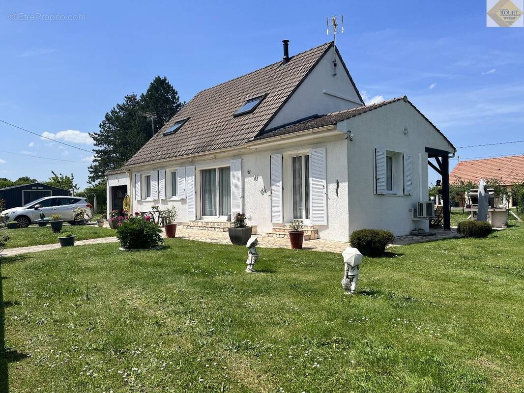 Maison à NEONS-SUR-CREUSE