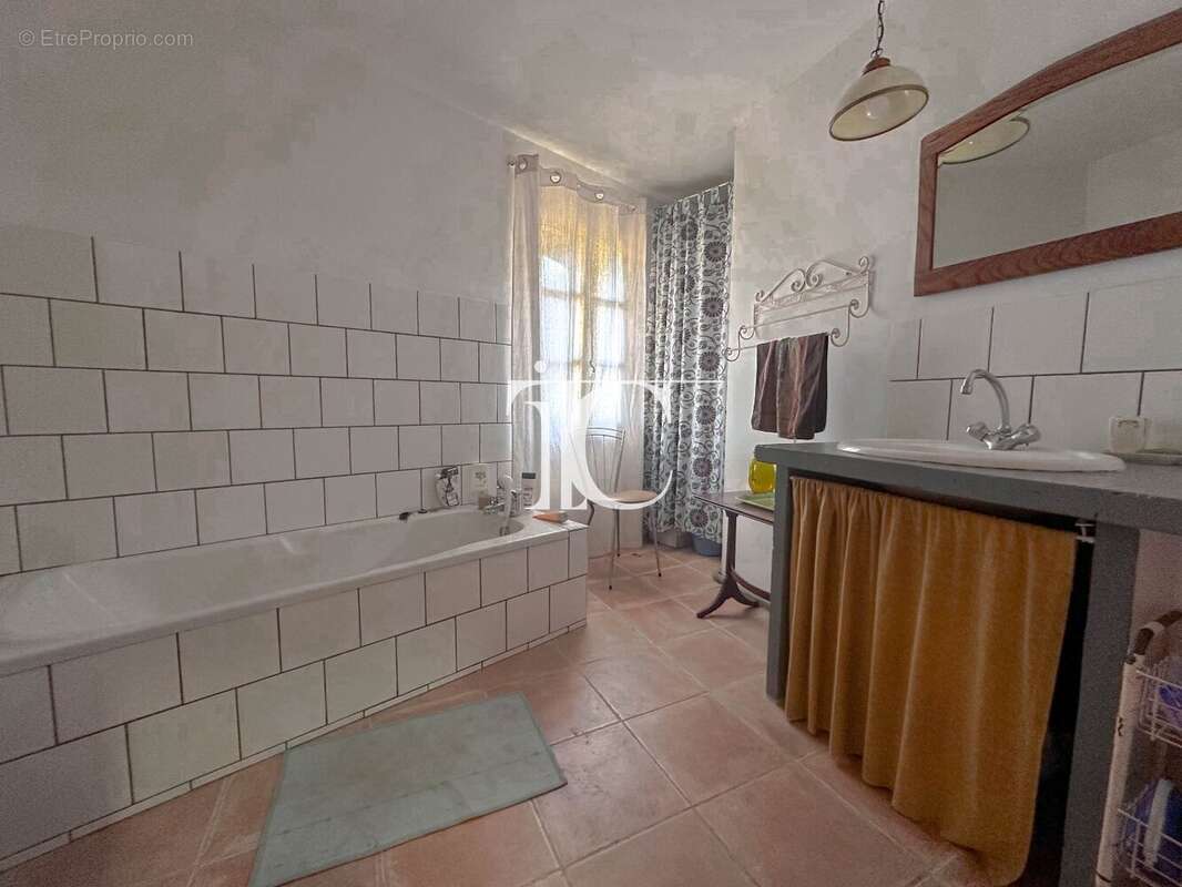 Maison à SAINT-AMBROIX