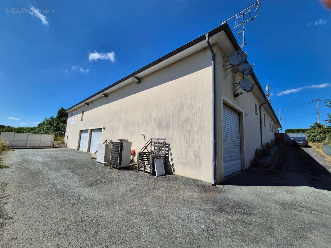 Parking à SAUVETERRE-DE-GUYENNE