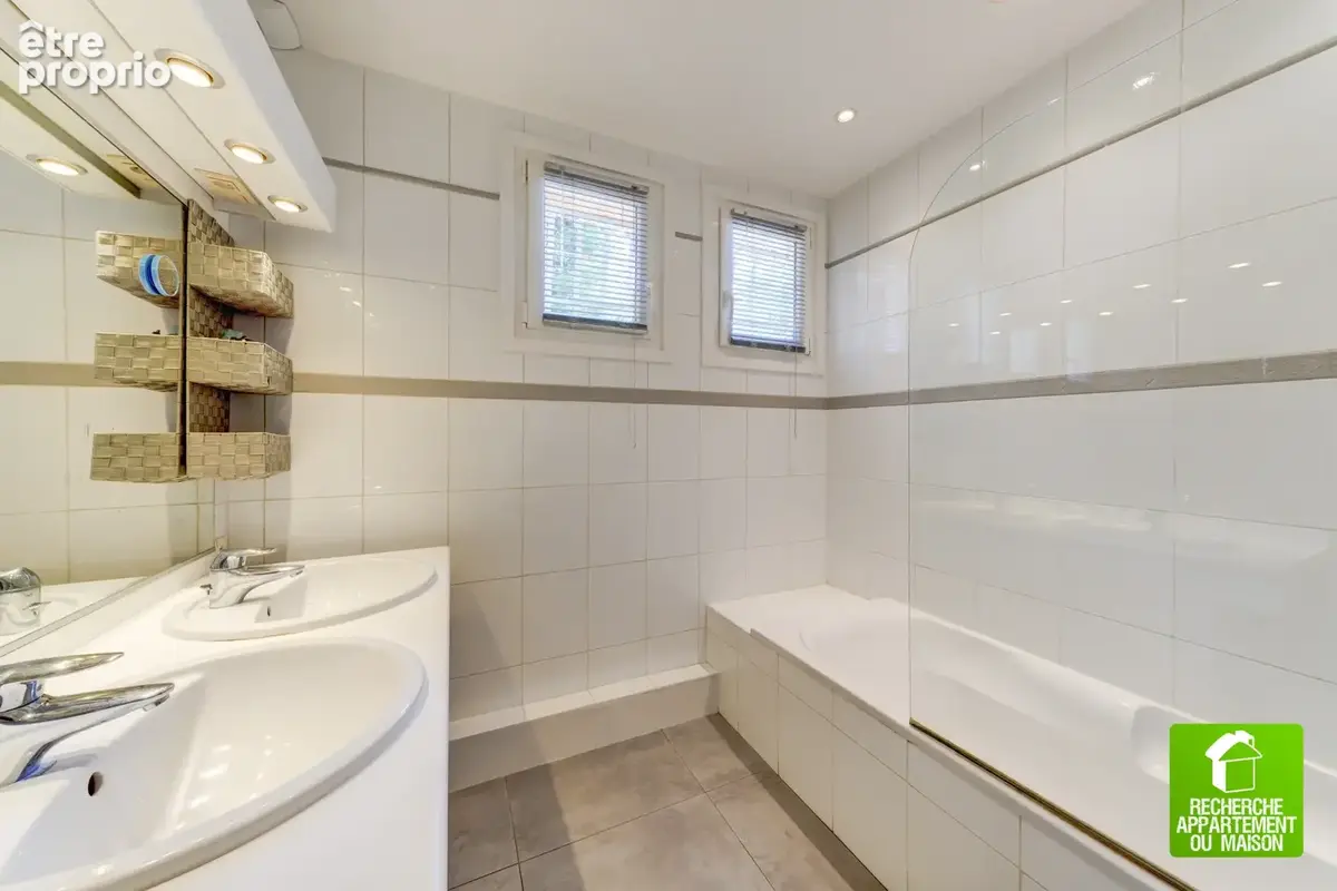 Maison 5 chambres au calme piscine garage - photo 13