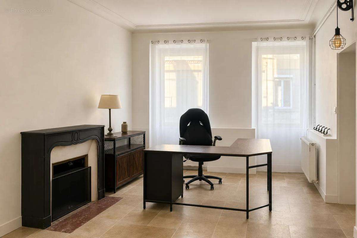 Maison 190 m² rénovée avec goût – DPE C – Jardin & dépendances - photo 10