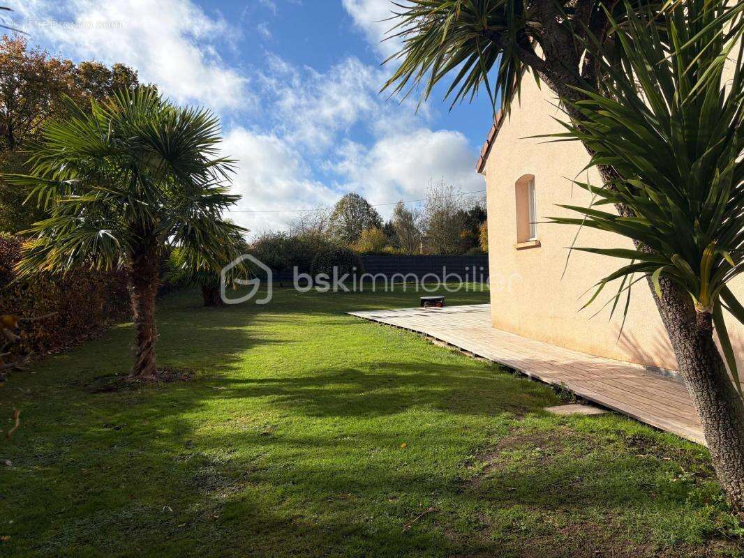 Maison à LE MESNIL-GUILLAUME