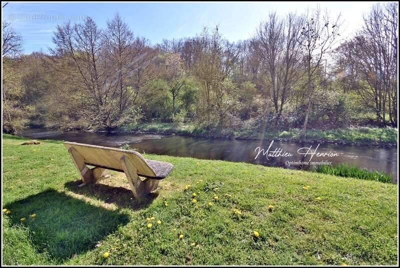 Maison à SYLVAINS-LES-MOULINS