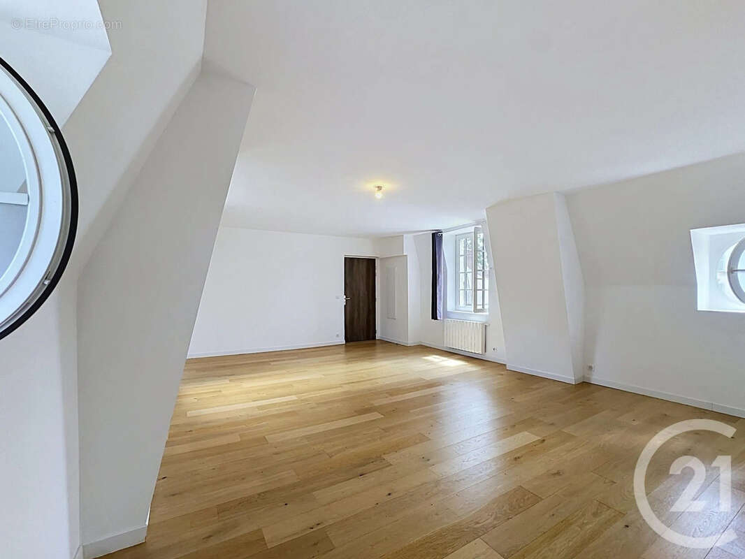Appartement à FONTAINEBLEAU