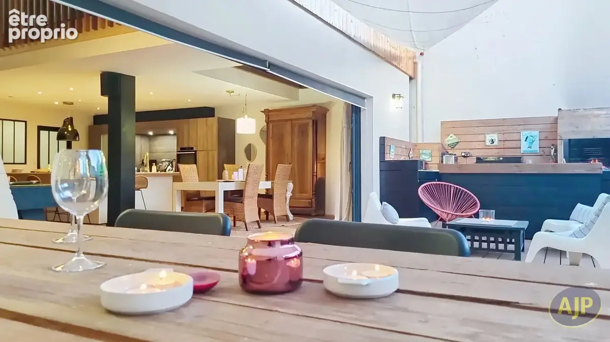 Loft d'Exception 5 CH avec piscine et Grand Garage au Coeur de la Ville - photo 6