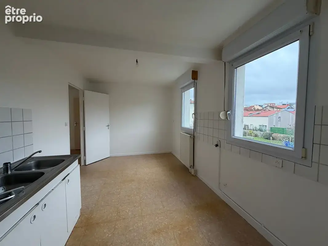 Appartement 5 pièces de 93 m² avec terrasse et parking - Secteur Champfleuri - photo 4