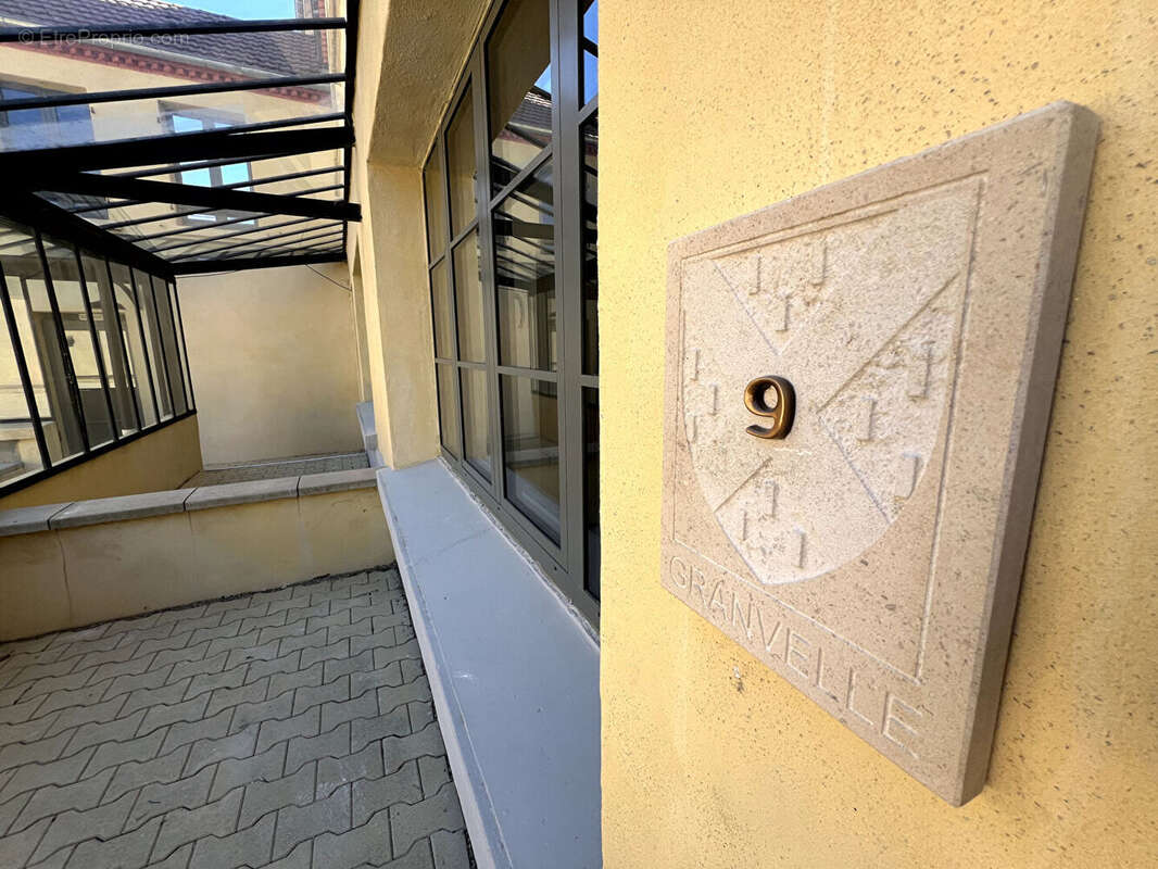 Appartement à BYANS-SUR-DOUBS