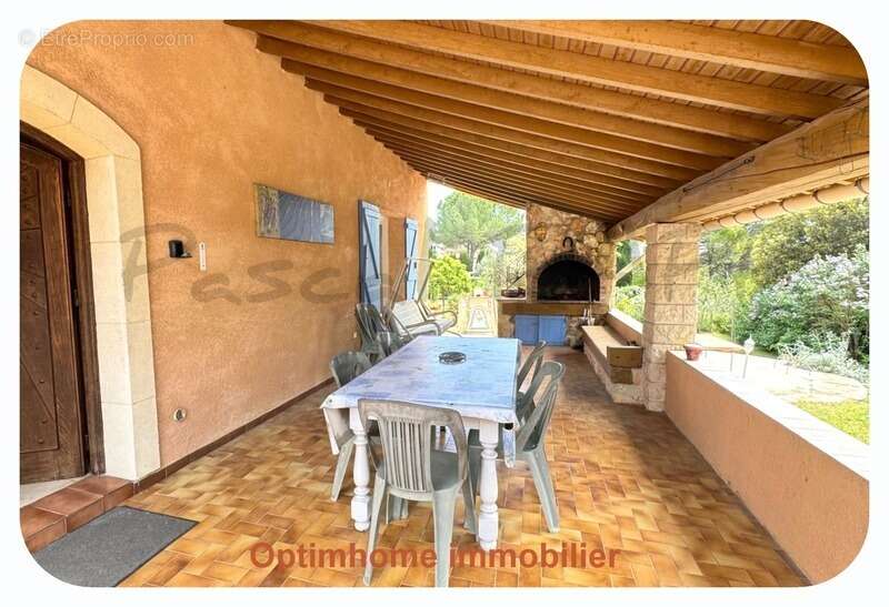 Maison à SUSSARGUES