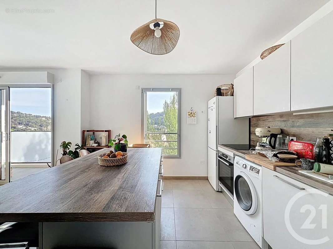 Appartement à MOUGINS