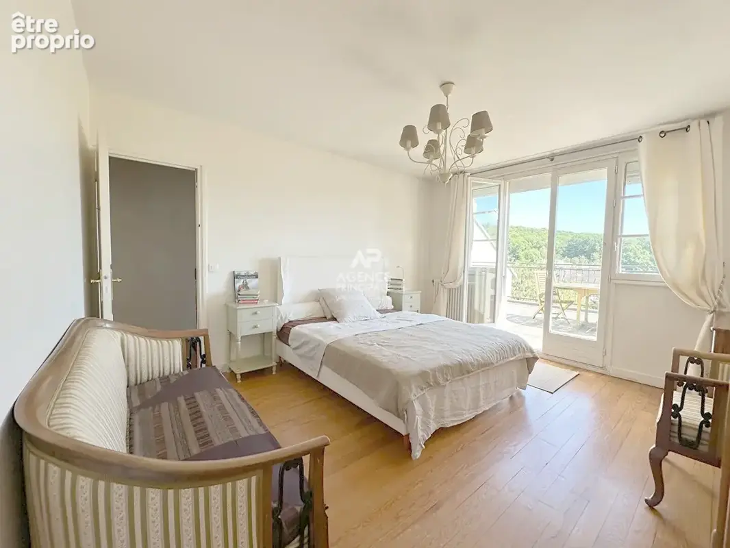CHAVILLE Rive Droite- Foret des fausses reposes - Maison de 7 pièces au calme d'une impasse. - photo 10