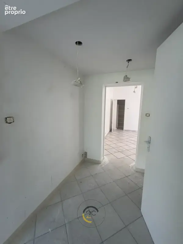 Maison + 2 appartements loués + 2 garages   260 m2   Réhon - photo 2