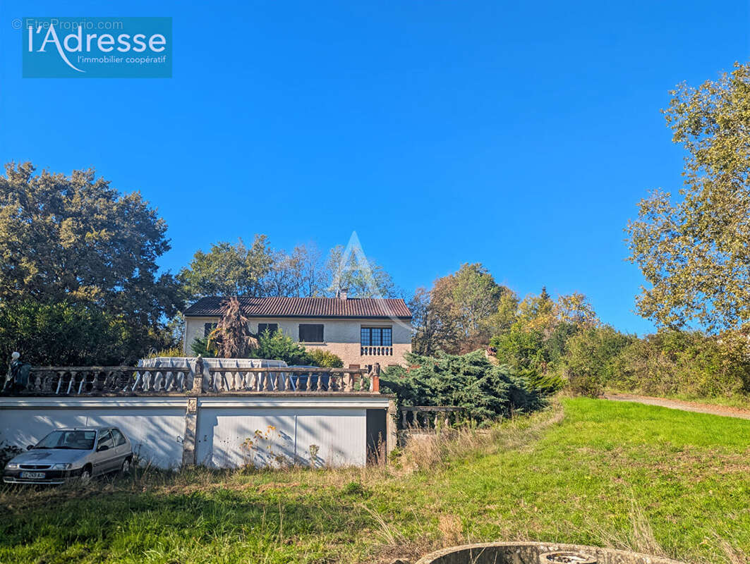 Maison à PUY-L&#039;EVEQUE