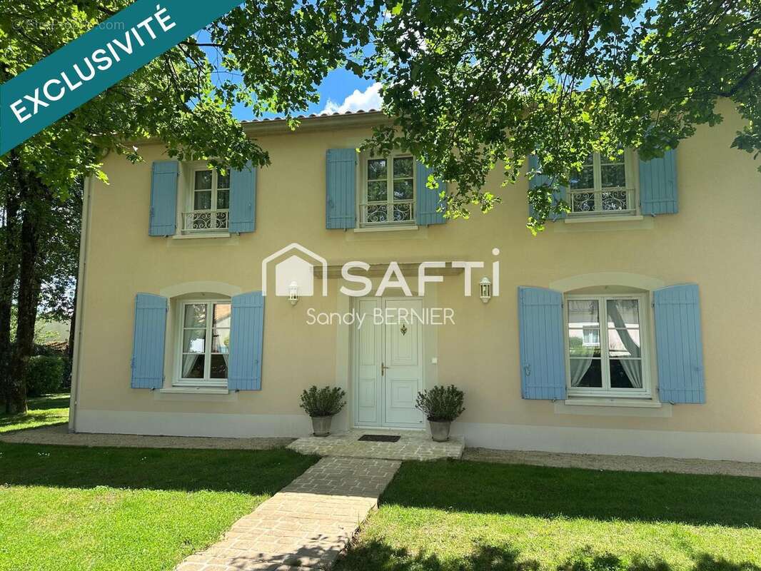 Photo 2 - Maison à FONTAINE-LE-COMTE