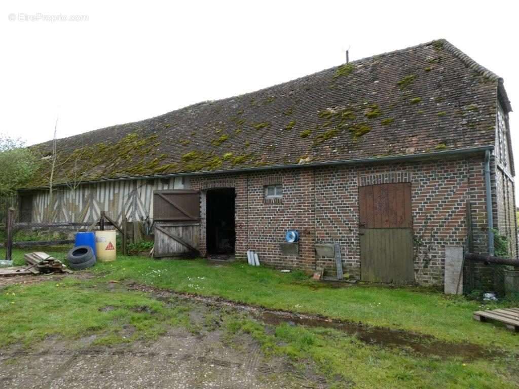 Maison à LES MOUTIERS-EN-AUGE