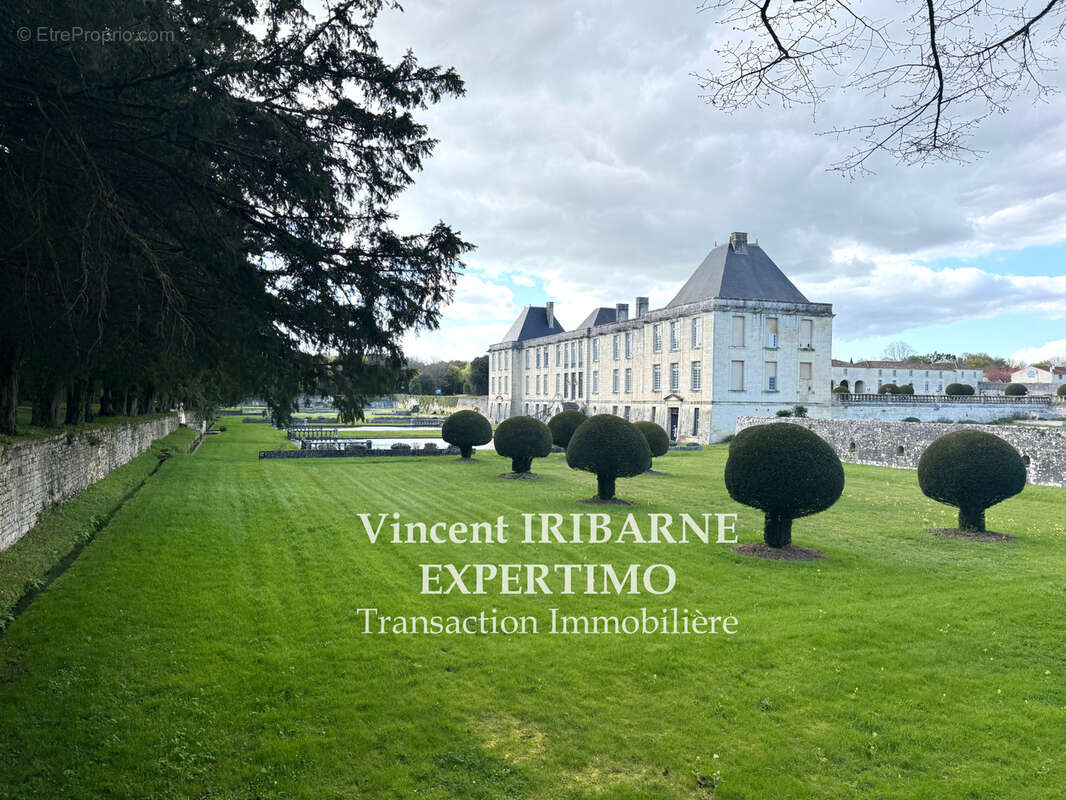 Appartement à SAINTES