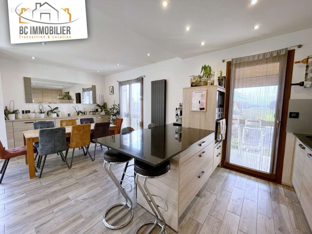 Appartement à PREVESSIN-MOENS