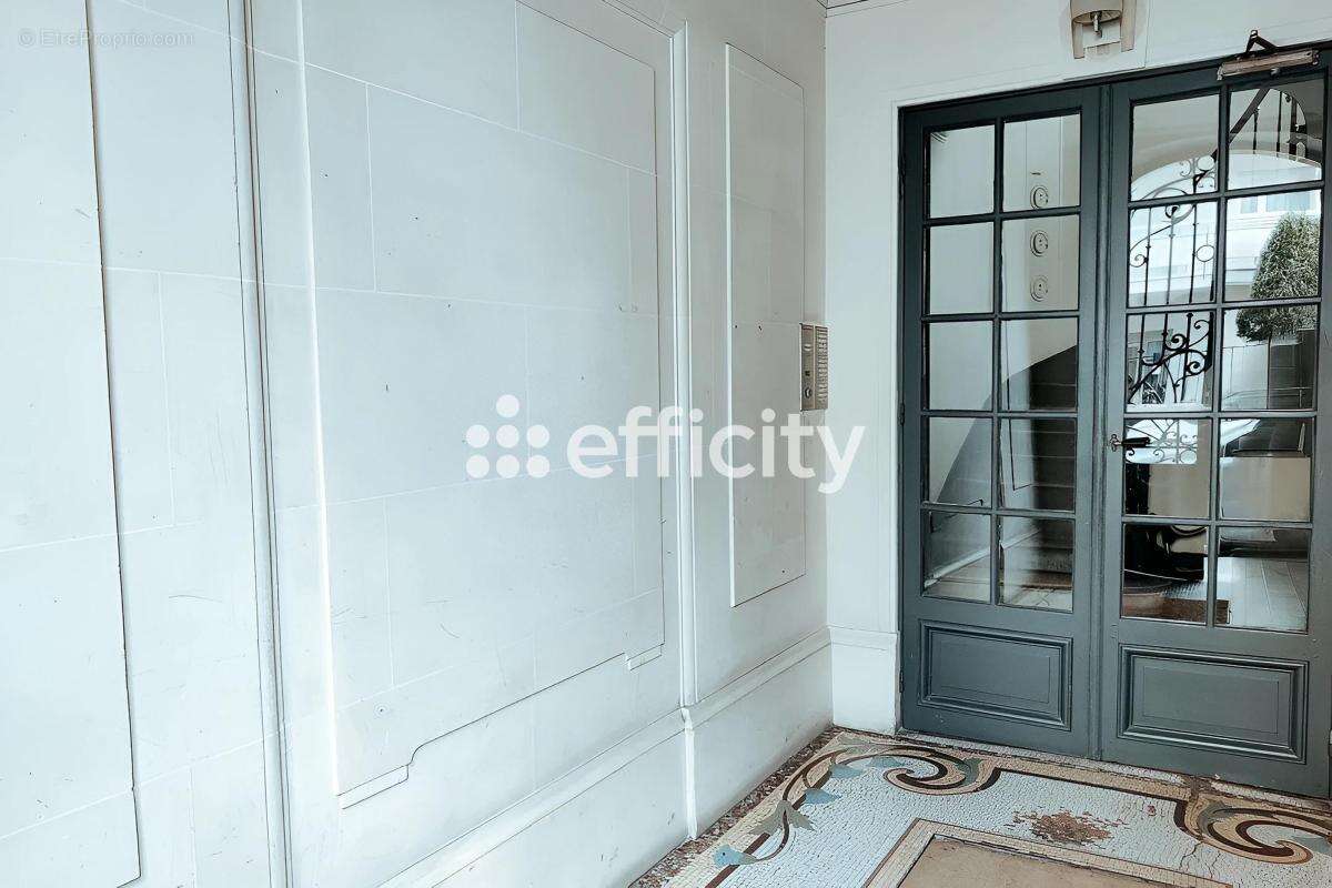 Appartement à MONTROUGE