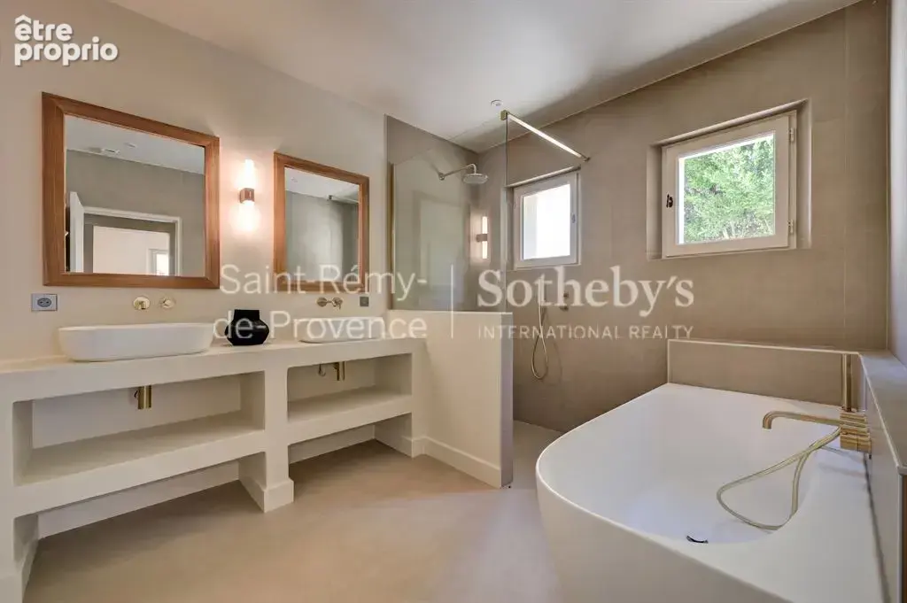 Exclusivité. Saint Rémy de Provence, superbe propriété rénovée située à 5 mn du centre - photo 18